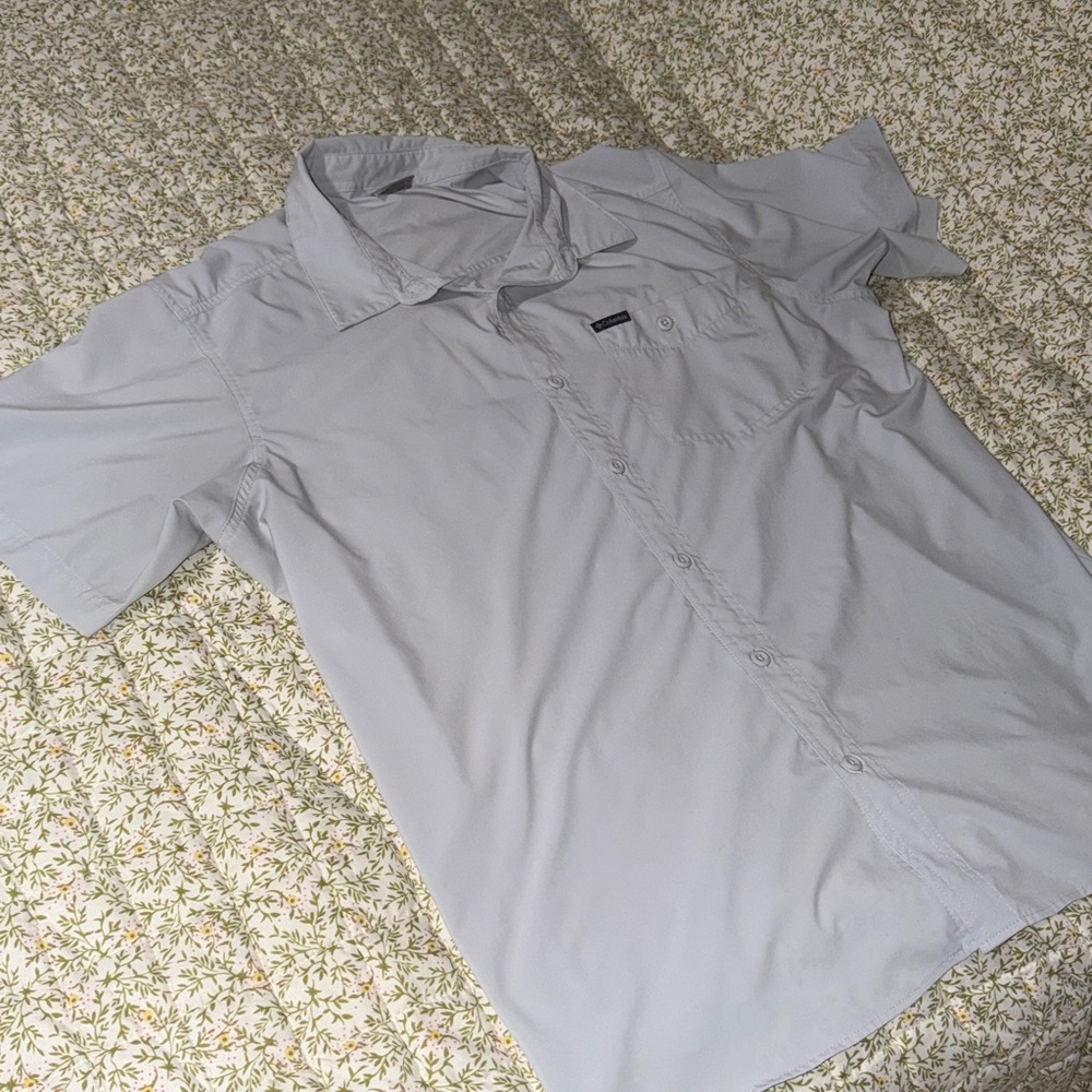 Columbia Gray Short Sleeve Fishing Shirt